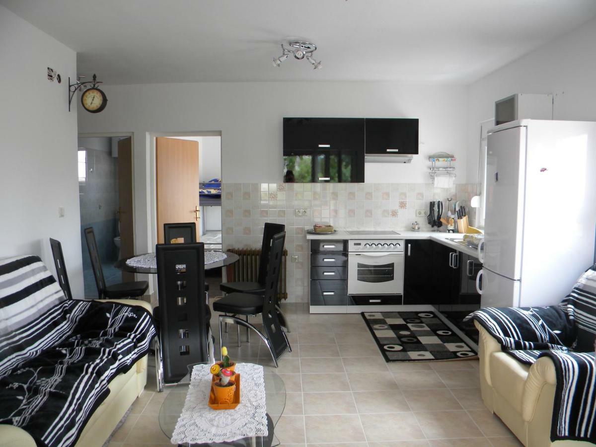 Apartmani Livk Debeljak 外观 照片
